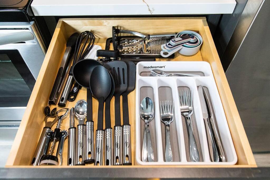 サンディエゴProfessionals-Restaurants-Fastwifi-A C-Desk- Petsアパートメント エクステリア 写真